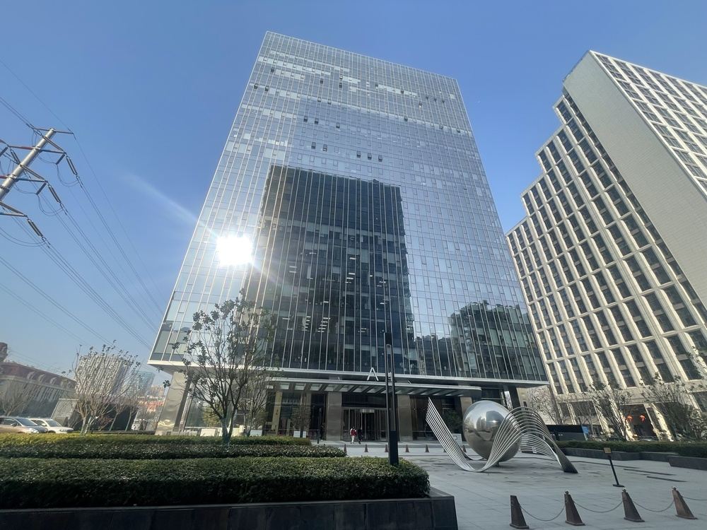 中海广场外观图